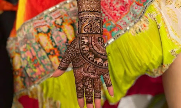 Krishna Mehandi